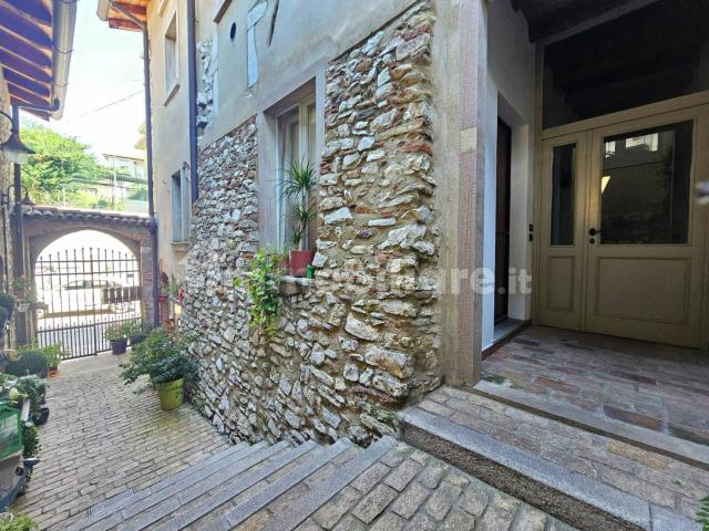 Trilocale via 4 Novembre, Centro, Almenno San Bartolomeo