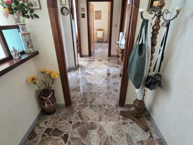 Trilocale viale colli aminei 50, Colli Aminei Capodimonte, Napoli