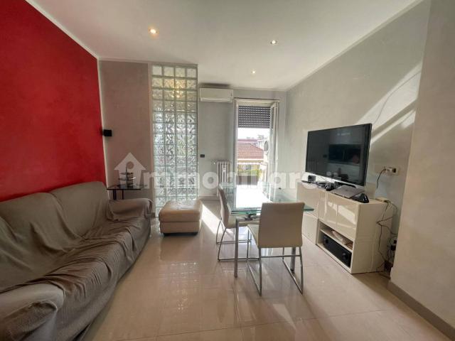 Trilocale viale Carlo Troya 8, Piazza Napoli, Milano