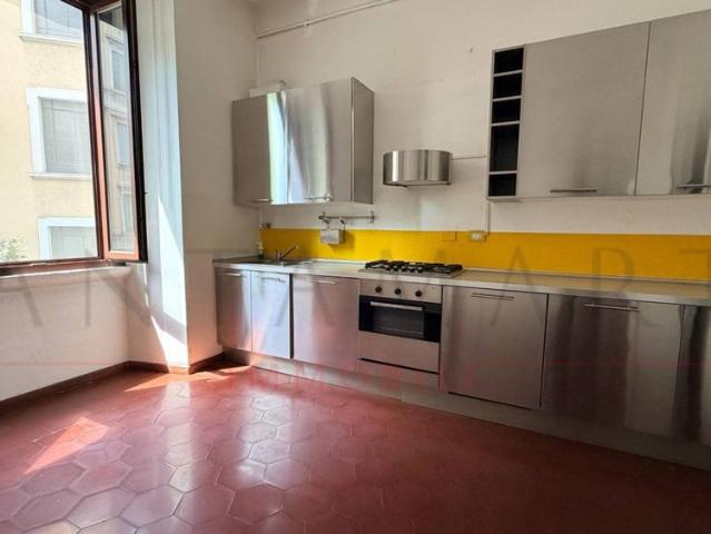 Trilocale viale Cassiodoro, Sempione, Milano