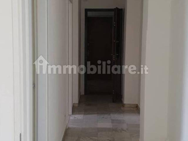 Trilocale viale Gabriele D'Annunzio, Ticinese, Milano
