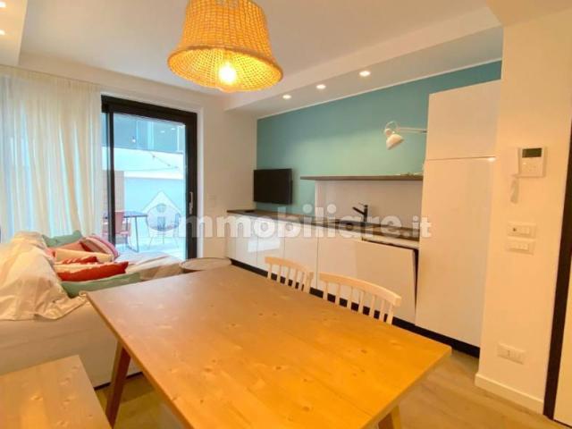 Trilocale viale Giosuè Carducci, Centro, Riccione