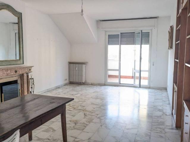 Trilocale viale Giovanni Rasori 5, Ospedale Volturno, Parma