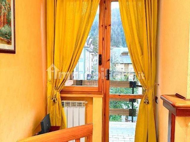 Trilocale viale dei Tigli 29a, Centro, Roccaraso