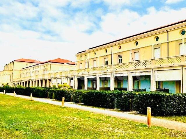 Trilocale viale del Tirreno 76, Calambrone, Pisa