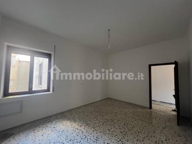 Trilocale viale della Repubblica 91, Pratole, Montecorvino Pugliano