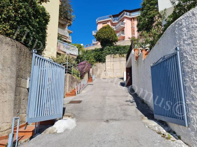 Trilocale viale delle Acacie 1, Torrione Alto Sala Abbagnano, Salerno