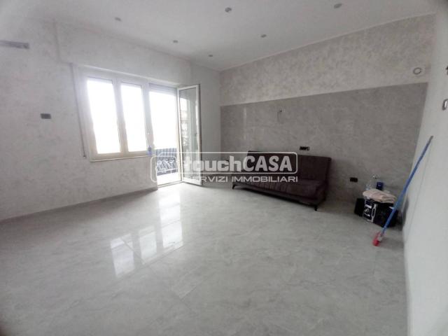 Trilocale viale John Fitzgerald Kennedy, Aversa