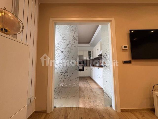 Trilocale viale Japigia, 36, Japigia, Bari