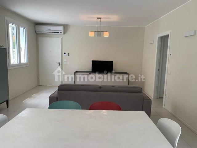 Trilocale viale monfalcone, Porto, Pesaro
