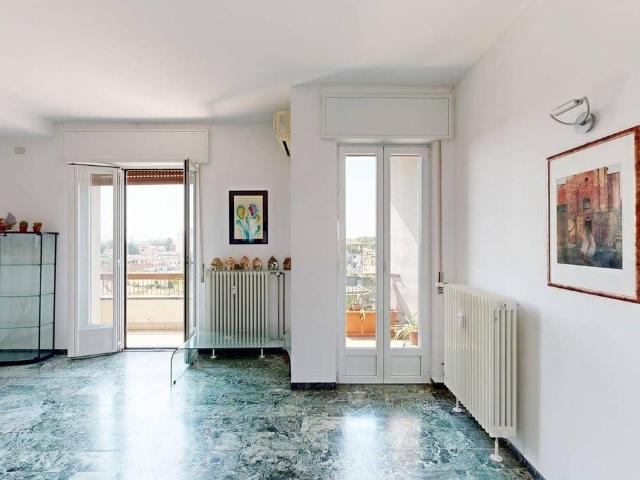 Trilocale viale Papa Paolo VI, Abbiategrasso