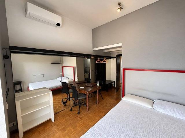 Trilocale viale Papiniano, 59, Corso Genova, Milano