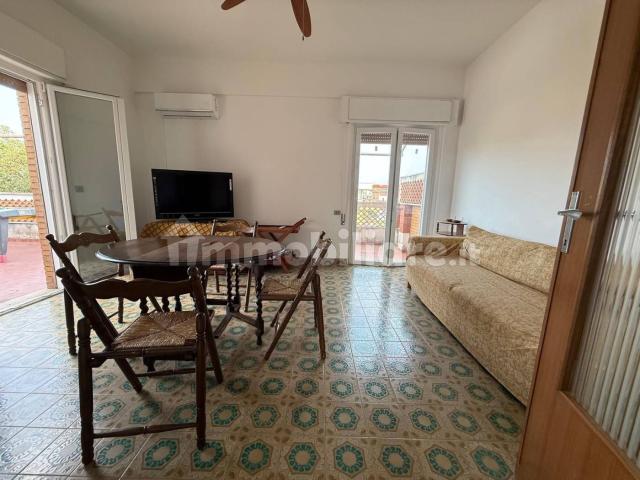 Trilocale viale Perla Marina 17, Lavinio Mare, Anzio