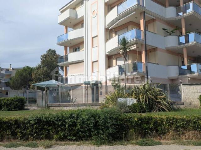Trilocale viale Primo Vere, Pineta, Pescara