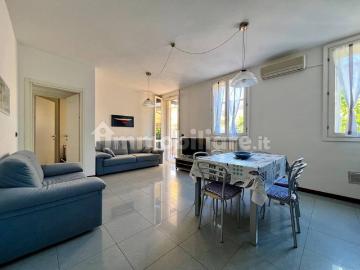 Trilocale viale Roma 378, Marina di Massa Centro, Massa