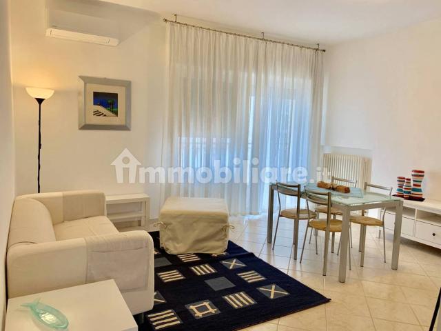 Trilocale viale Ruggero Leoncavallo, Alba Mare, Riccione