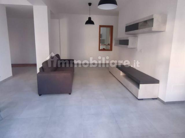 Trilocale viale Teocrito, Borgata Santa Lucia, Siracusa