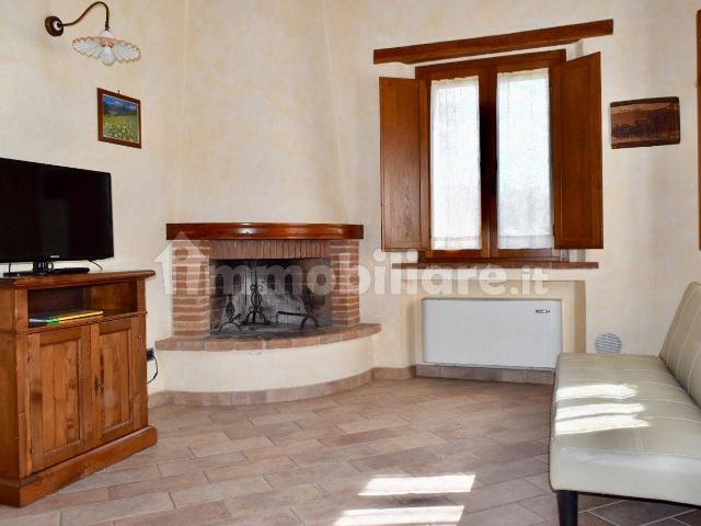 Trilocale viale Trasimeno 1, Agello, Magione
