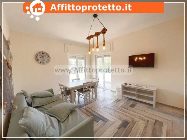 Trilocale viale Unità d'Italia, Centro, Formia