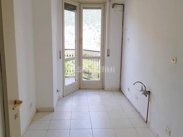 Trilocale Viale Varese 53 quadrilocale 80mq da arredare