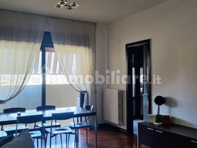 Trilocale viale Vito Vittorio Lenoci 12, San Pasquale, Bari