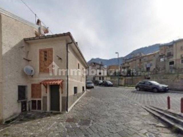 Trilocale Vico 4 Ospedale 10, Centro, Bagnoli Irpino