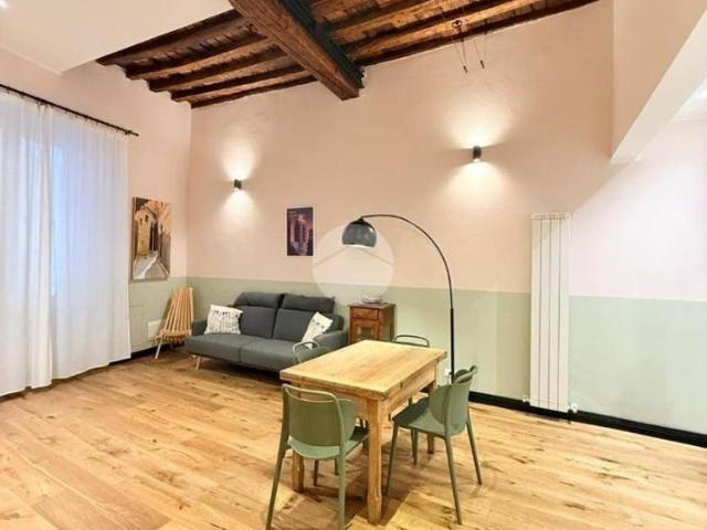 Trilocale Vico San Giorgio 1, Molo, Genova