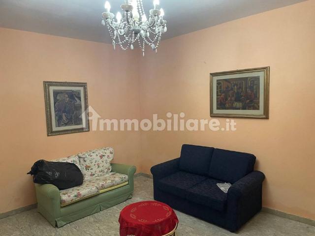 Trilocale vicolo dei Medici 3, Centro, Isola del Liri