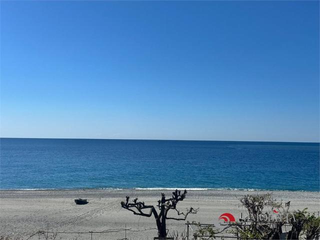 Trilocale vista mare a San Lorenzo