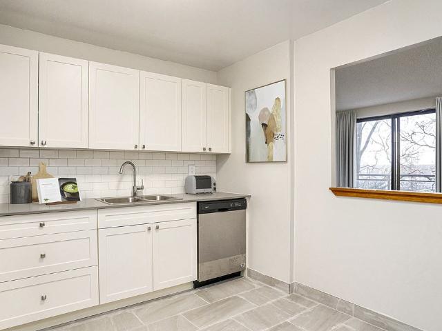 Trillium Towers I/II 2 Bedroom Apartment for Rent at 680/690 Wonderland Rd N, London, ON N6H None West London