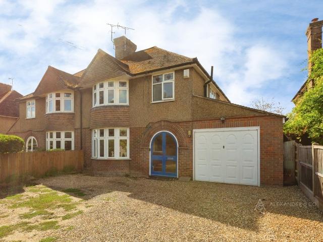 Tring Road, Aylesbury, Buckinghamshire HP20, 3 bed semi detached house to rent, £2,250 pcm | PrimeLocation