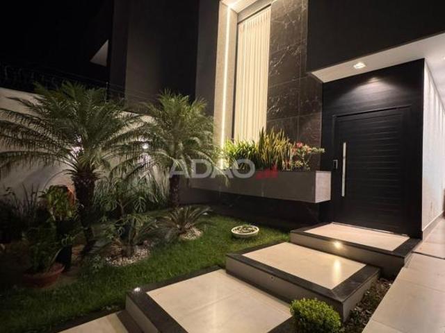 TRINDADE CASA DE ALTO PADRÃO À VENDA – SETOR CRISTINA II EXPANSÃO Casa de Rua com 3 Quarto s à Ve