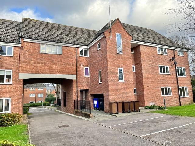 Trinity Mews, Bury St. Edmunds IP33, 2 bed flat to rent, £1,250 pcm | PrimeLocation