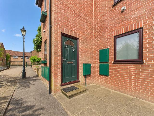 Trinity Court, Fish Street, Hull, North Humberside HU1, 1 bed flat to rent, £695 pcm | PrimeLocation