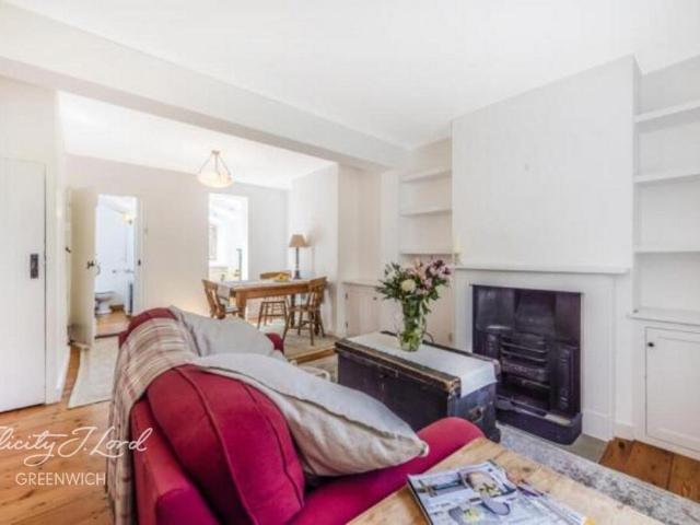 Trinity Grove, London, SE10 8TE, United Kingdom | 2 bed townhouse for rent #139404334 | Rentberry
