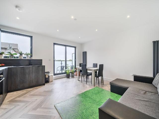 Trinity Place, Bexleyheath DA6, 1 bed flat to rent, £1,500 pcm | PrimeLocation