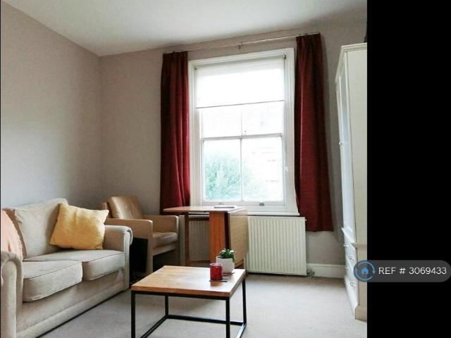 Trinity Rise, London, SW2 1 bed flat to rent £1,650 pcm £381 pw