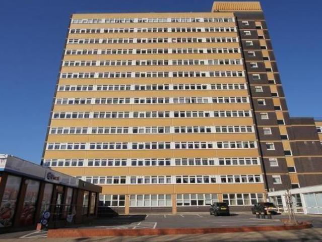Trinity Road, Bootle, Merseyside, L20 2 bed flat to rent £750 pcm £173 pw