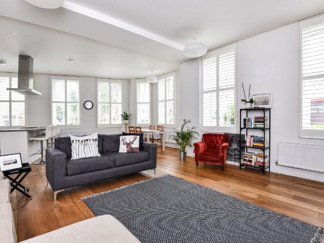 Trinity Road, Balham, London SW17, 2 bed flat to rent, £3,250 pcm | PrimeLocation