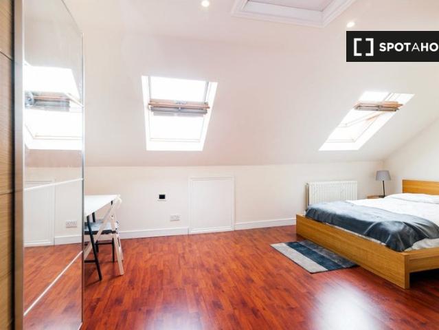 Trinity Road, London, SW18 2EE, United Kingdom | Room for rent #172761535 | Rentberry