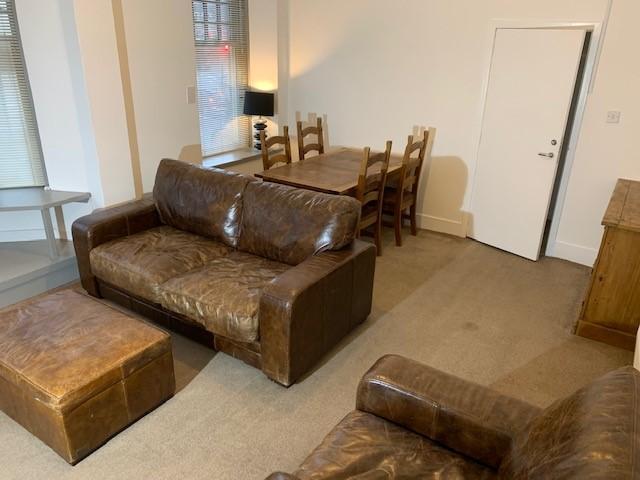 Trinity Street, City Centre. 3 bed flat to rent £750 pcm £173 pw