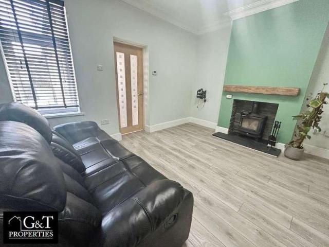 Trinity Street, Cradley Heath, B64