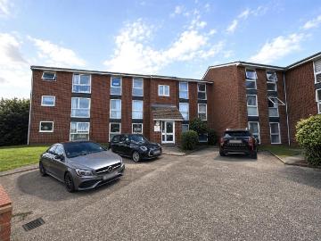 Trinity Street, Enfield 2 bed flat to rent £1,700 pcm £392 pw