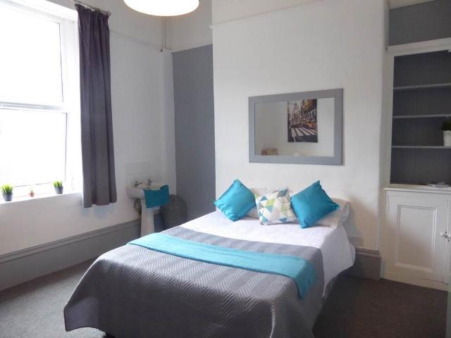 Trinity Street, Huddersfield HD1 1 bed house to rent £390 pcm £90 pw
