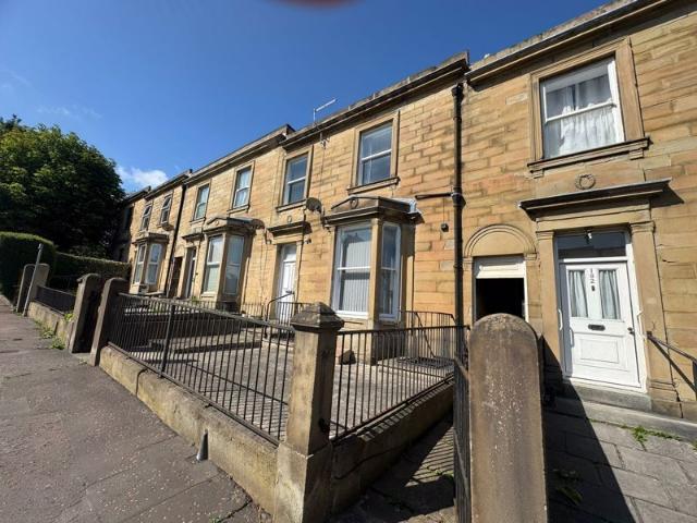 Trinity Street, Huddersfield HD1, 2 bed flat to rent, £695 pcm | PrimeLocation