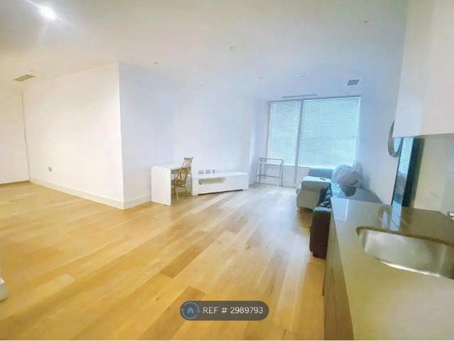 Trinity Square, Hounslow TW3, Studio to rent, £1,250 pcm | PrimeLocation