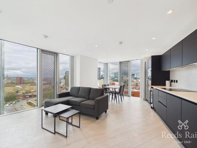 Trinity Way, Manchester M3, 2 bed flat to rent, £1,900 pcm | PrimeLocation