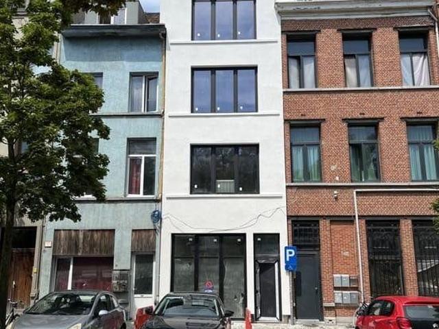 Triplex met panoramisch dakterras, volledig vernieuwd