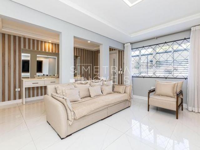 Triplex MOBILIADO com 227 m² proximo ao Parque Tingui