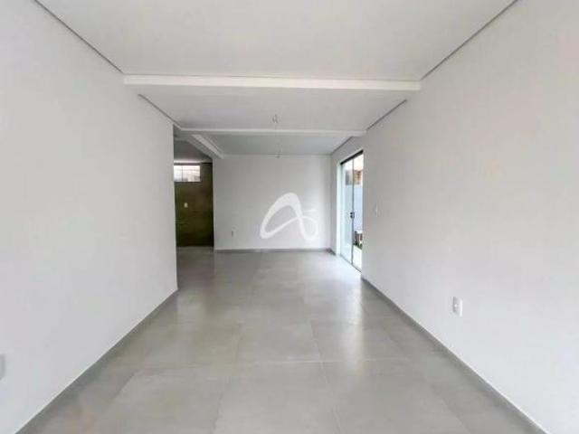 Triplex Frente para Rua • Pineville